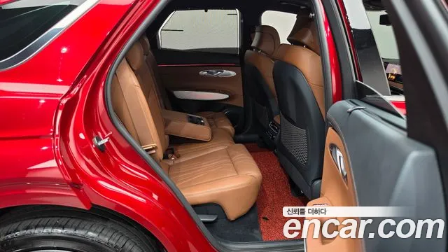 Genesis GV70 — Фото автомобиля 17