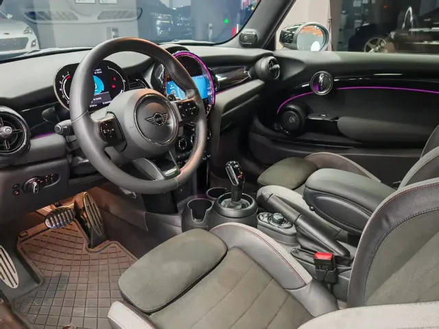 MINI Hatch — Фото автомобиля 12