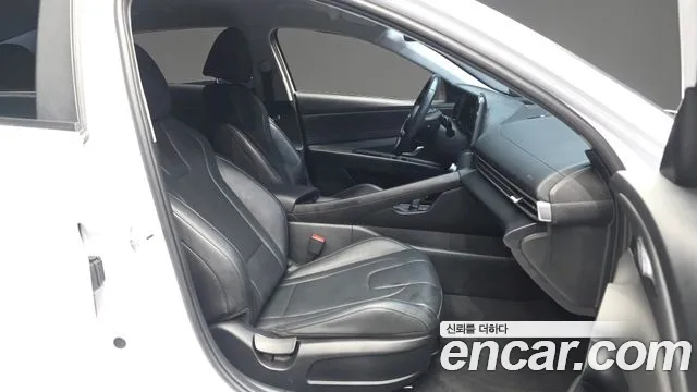 Hyundai Avante CN7 — Фото автомобиля 17