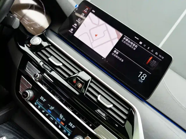 BMW 5 Series — Фото автомобиля 21