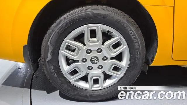 Hyundai Staria Staria L3.5 Школьный автобус — Фото автомобиля 5