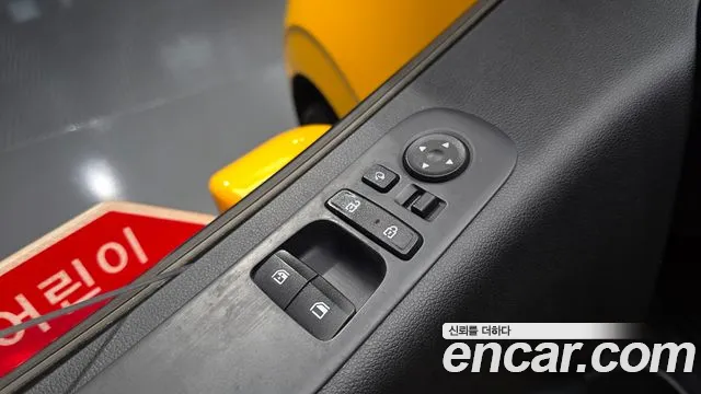 Hyundai Staria Staria L3.5 Школьный автобус — Фото автомобиля 8