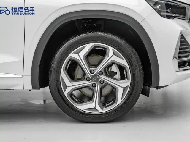 Geely Xingyue L — Фото автомобиля 11
