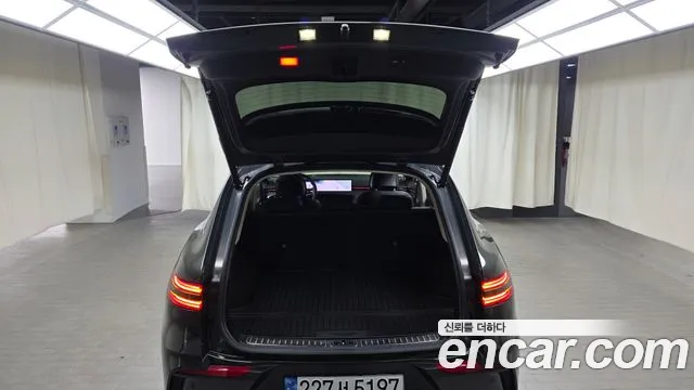 Genesis GV70 2.5T Бензин AWD — Фото автомобиля 18