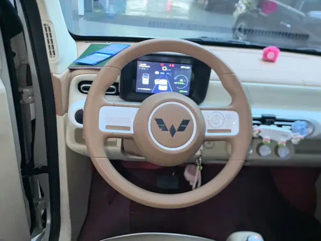 Wuling Hongguang Mini EV — Фото автомобиля 10