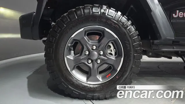 Jeep Gladiator Gladiator (JT) — Фото автомобиля 5