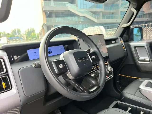 iCAR V23 — Фото автомобиля 11