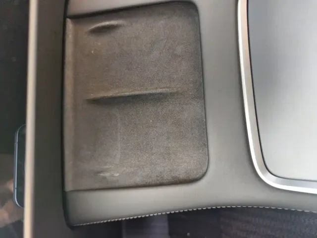 Tesla Model 3 — Фото автомобиля 9