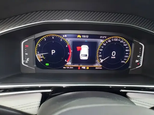Volkswagen Tiguan L — Фото автомобиля 11