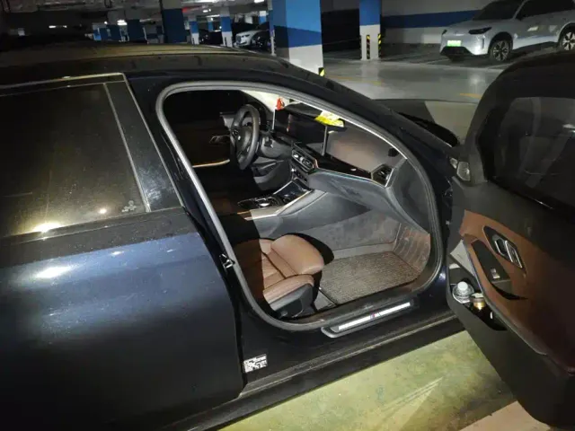 BMW 3 Series — Фото автомобиля 8