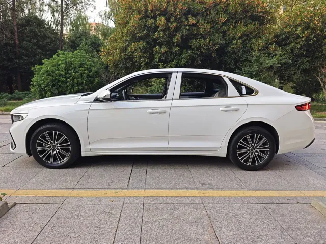 Geely Xingrui — Фото автомобиля 12