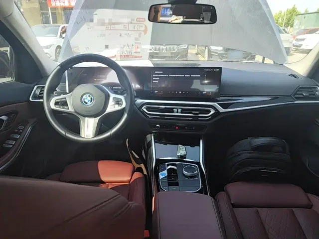 BMW i3 — Фото автомобиля 9