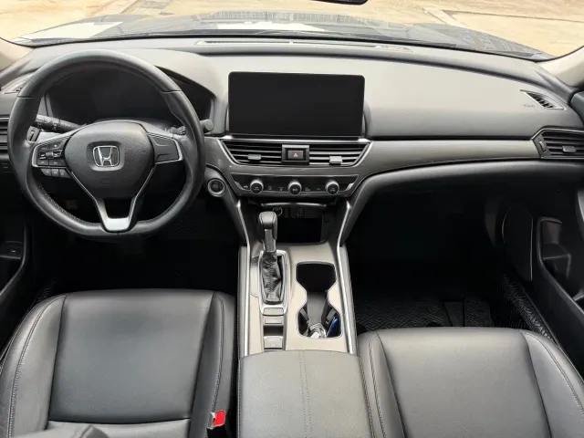 Honda Accord — Фото автомобиля 7