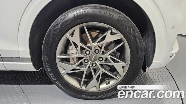 Genesis GV70 2.5T Бензин AWD — Фото автомобиля 17