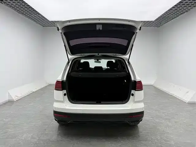 Volkswagen Tharu — Фото автомобиля 9