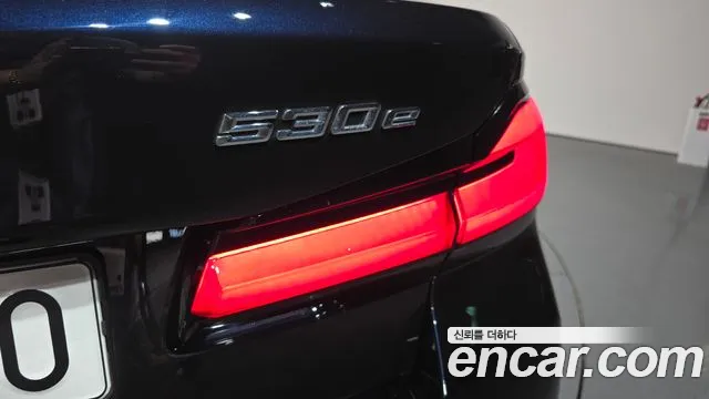 BMW 5-Series — Фото автомобиля 23