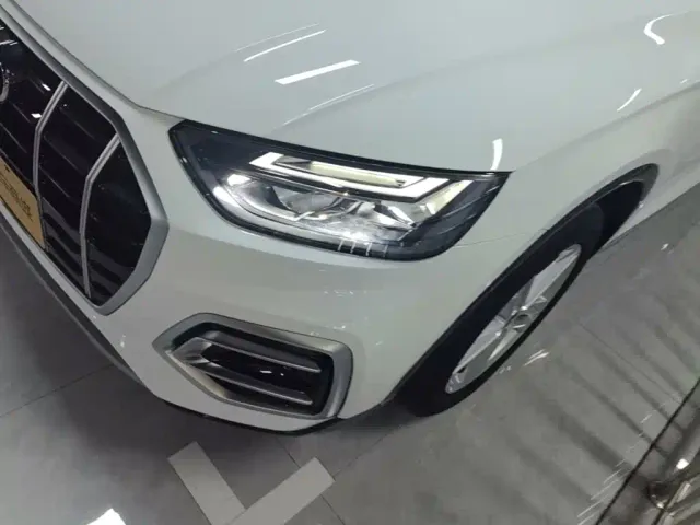 Audi Q5L — Фото автомобиля 23