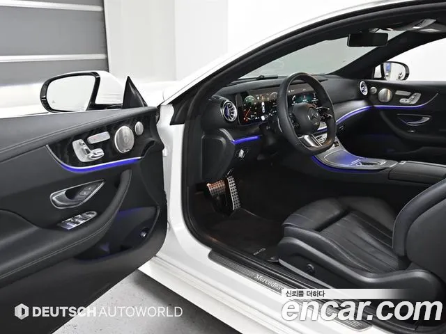 Mercedes-Benz E-Class — Фото автомобиля 11