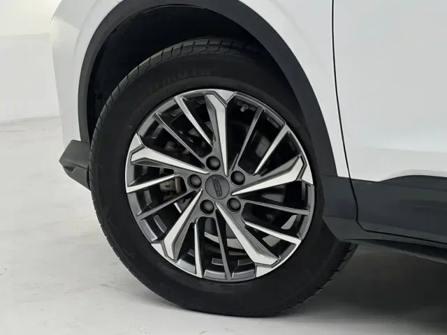 Geely Binyue — Фото автомобиля 12