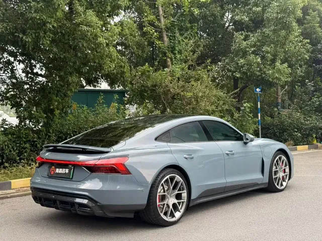 Audi RS e-tron GT — Фото автомобиля 6