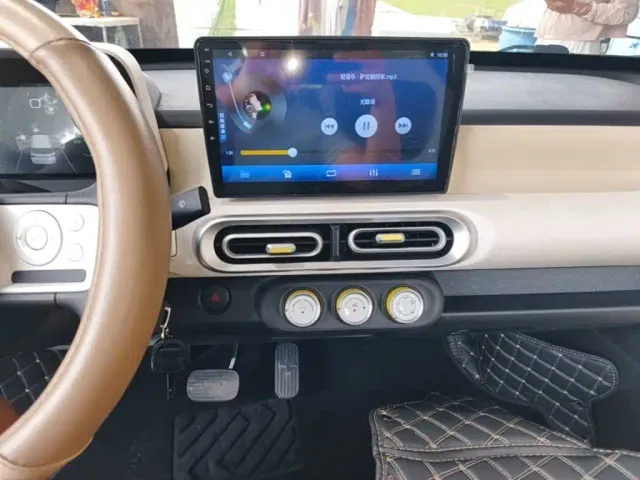 Wuling Hongguang Mini EV — Фото автомобиля 12