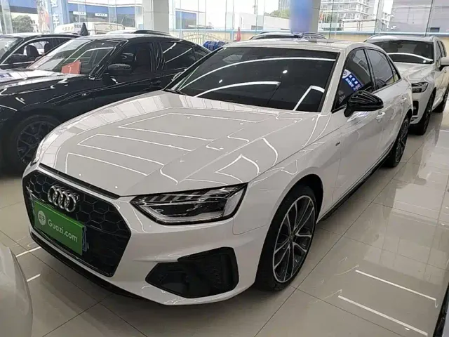 Фотография автомобиля — Audi A4L