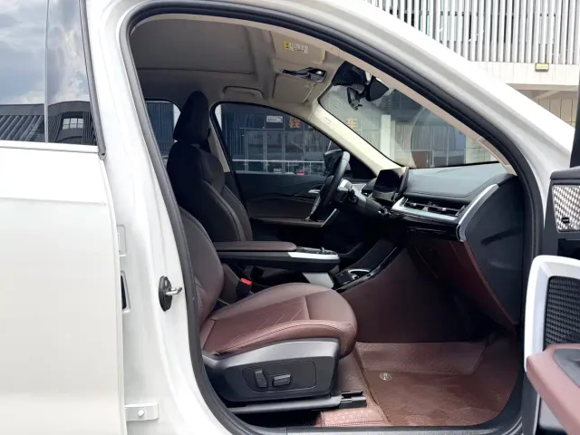 BMW X1 — Фото автомобиля 9