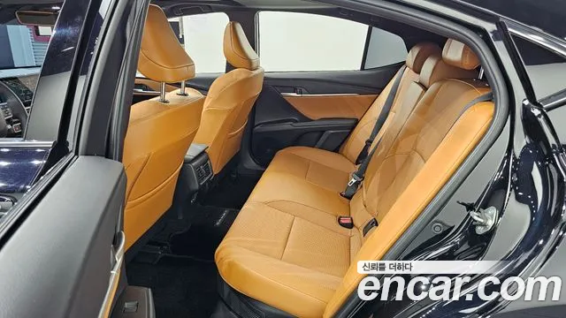 Toyota Camry XV80 — Фото автомобиля 12