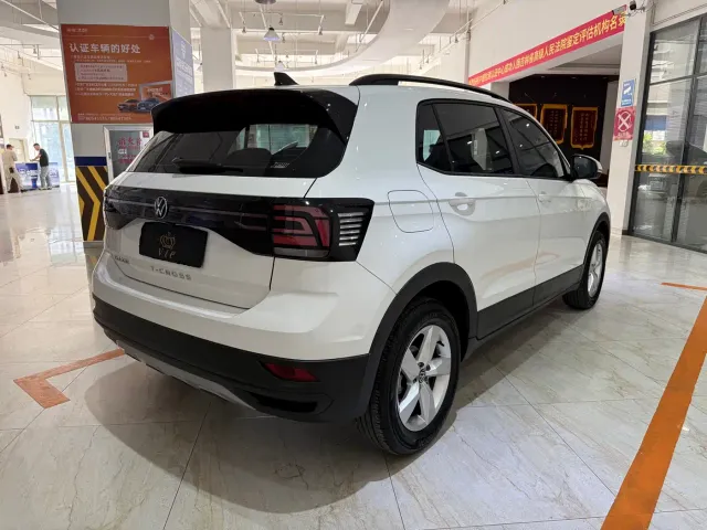 Volkswagen T-Cross — Фото автомобиля 4