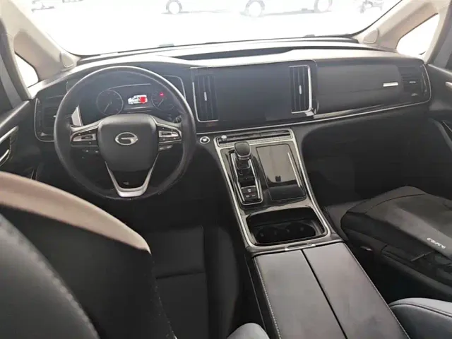 GAC Trumpchi M8 — Фото автомобиля 9