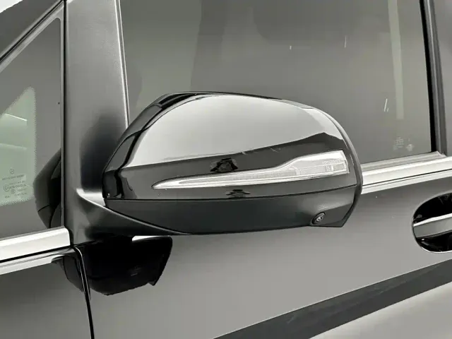 Mercedes-Benz V-Class — Фото автомобиля 28