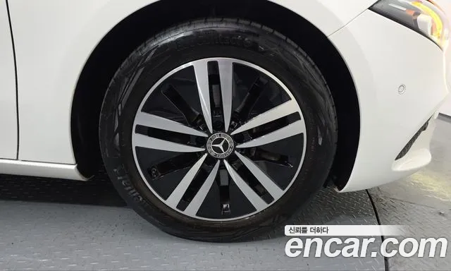 Mercedes-Benz A-Class W177 — Фото автомобиля 6