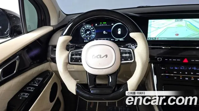 Kia Carnival Generation 4 — Фото автомобиля 15