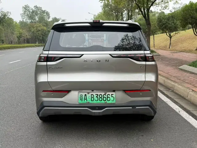 GAC Aion Y — Фото автомобиля 8
