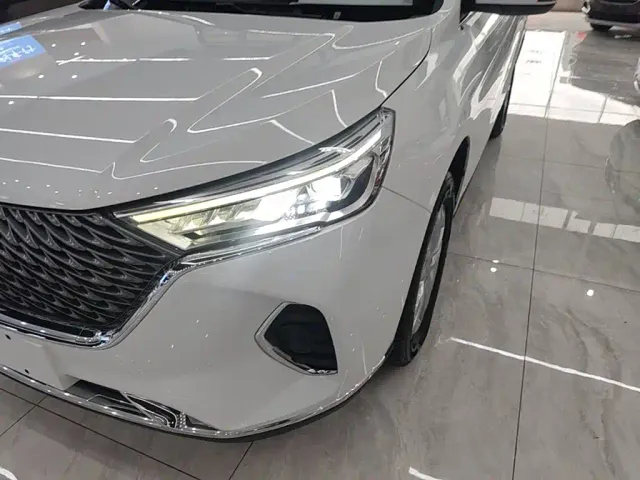 Haval M6 — Фото автомобиля 23