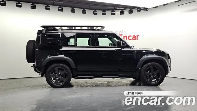 Land Rover Defender — Фото автомобиля 5