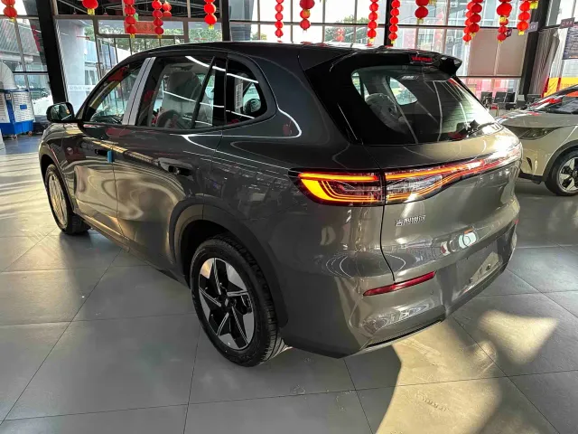 Geely Galaxy E5 — Фото автомобиля 7