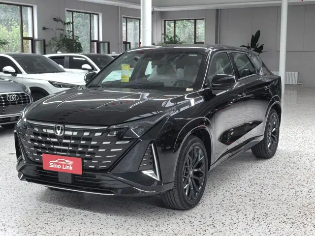 Фотография автомобиля — Changan UNI-Z