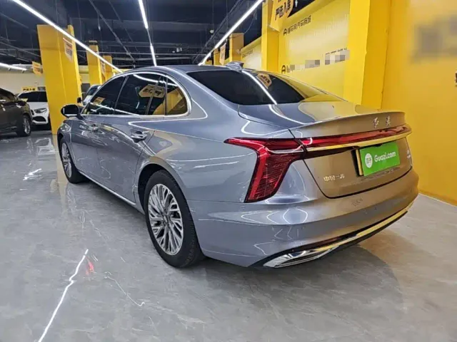 Hongqi H5 — Фото автомобиля 4