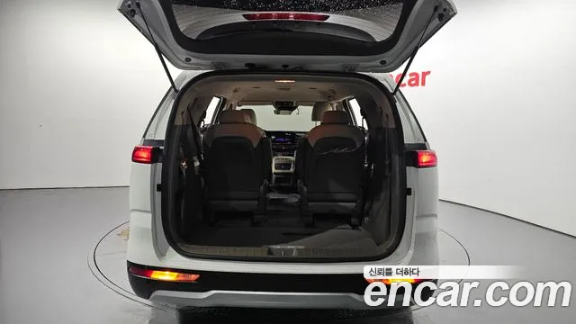Kia Carnival 4th Gen — Фото автомобиля 22