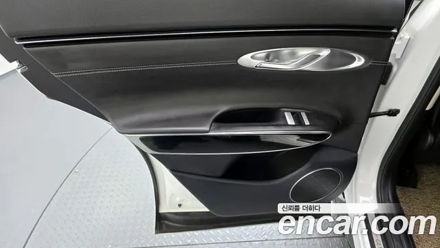 Genesis GV70 2.5T Бензин 2WD — Фото автомобиля 25