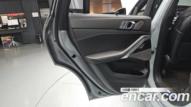 BMW X6 xDrive40i M Sport — Фото автомобиля 21
