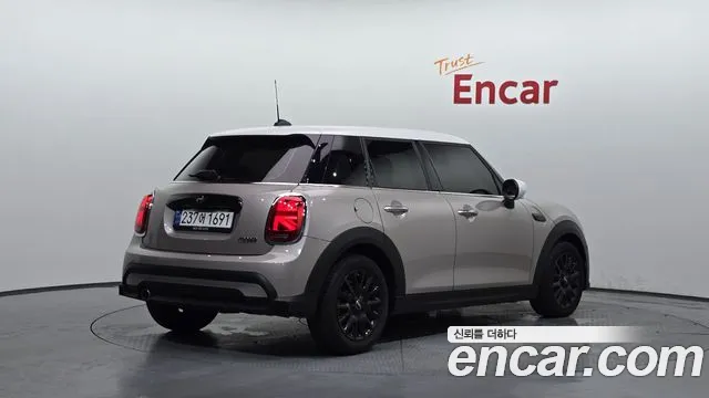Mini Cooper Cooper 5 дверей Classic — Фото автомобиля 2