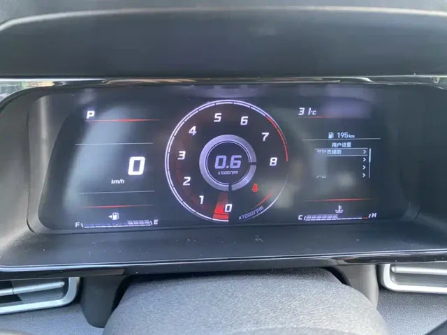 Hyundai Elantra — Фото автомобиля 3
