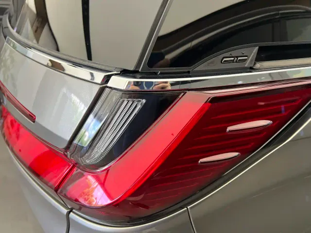 Lexus LM — Фото автомобиля 11