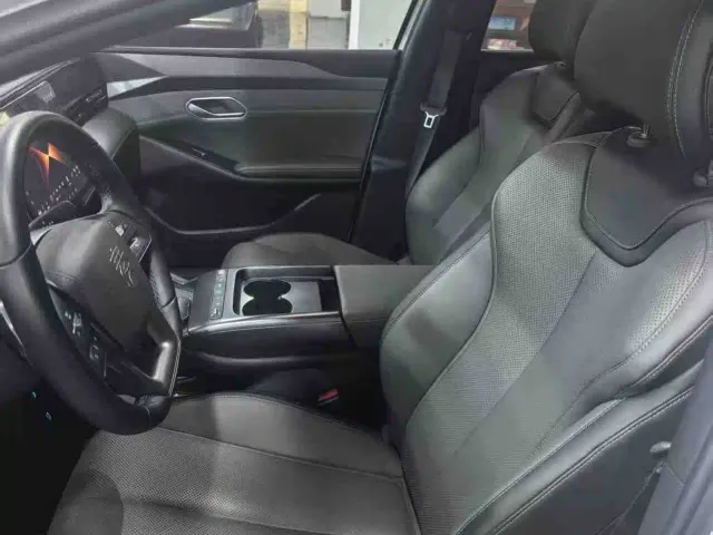 BYD Qin L — Фото автомобиля 5