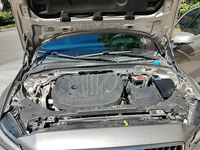 Volvo S60 — Фото автомобиля 16