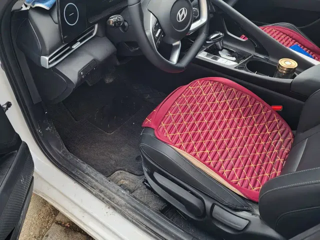 Hyundai Elantra — Фото автомобиля 4