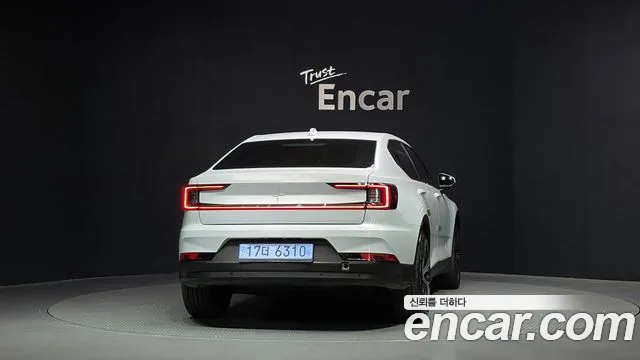 Polestar 2 — Фото автомобиля 4