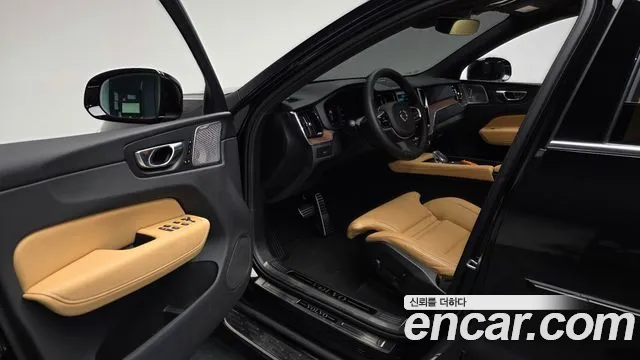 Volvo XC60 2nd Gen — Фото автомобиля 15